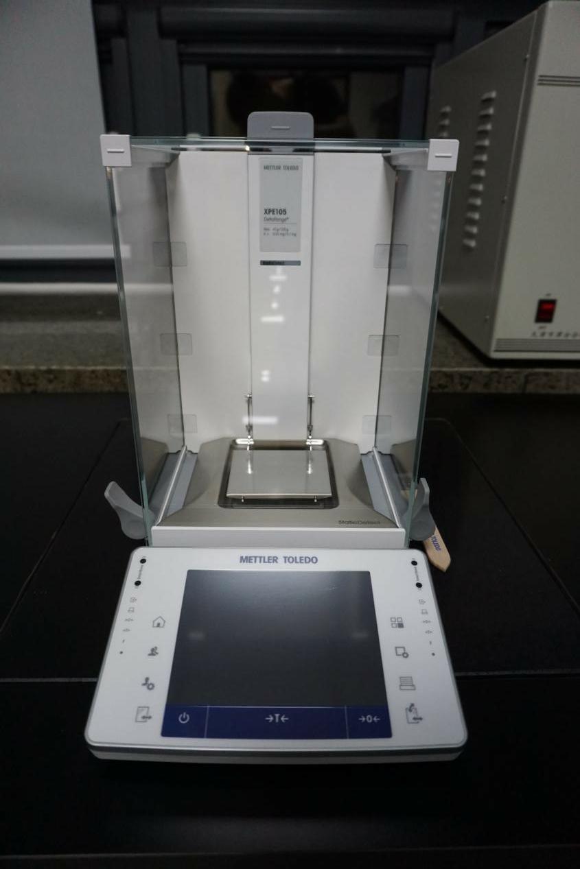 Mettler-Toledo XPE105 Analytical Balance